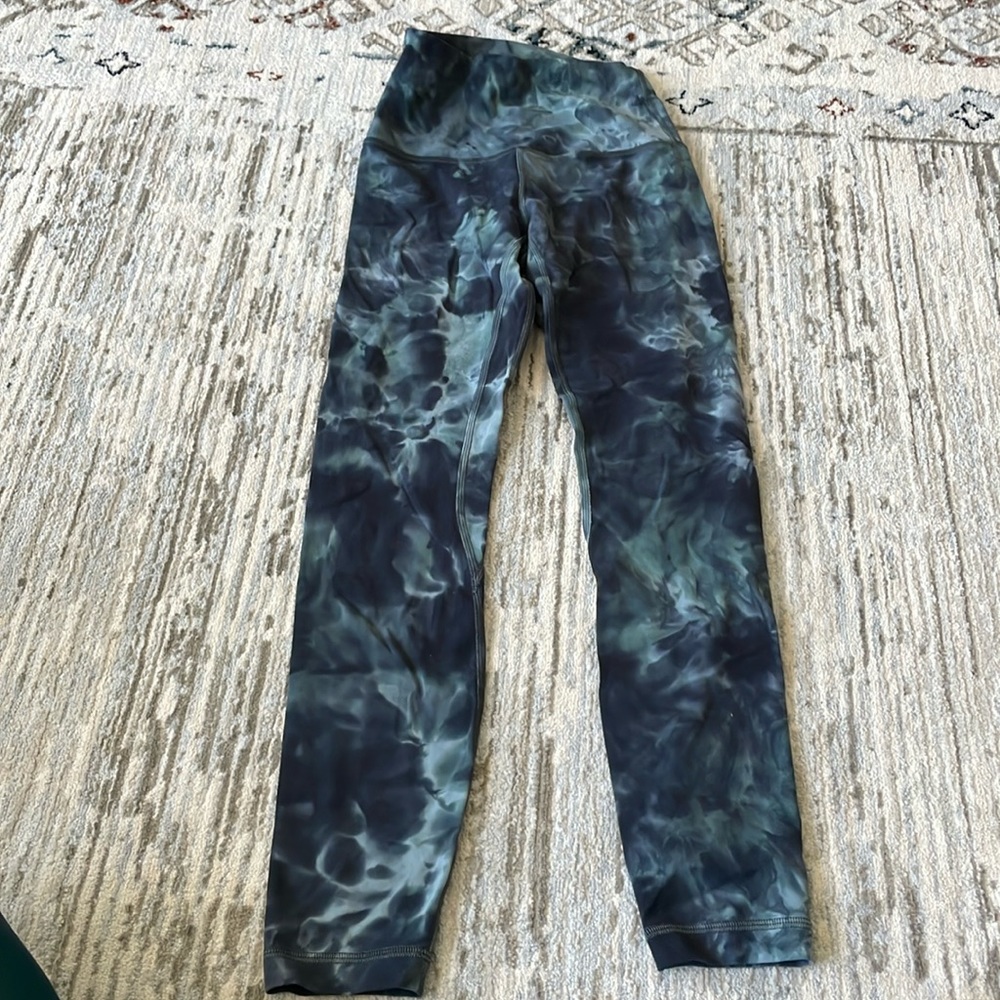 Lululemon align crops